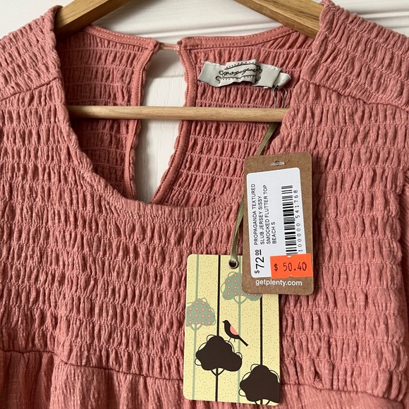 Flutter sleeve top. - Picture 4 of 4